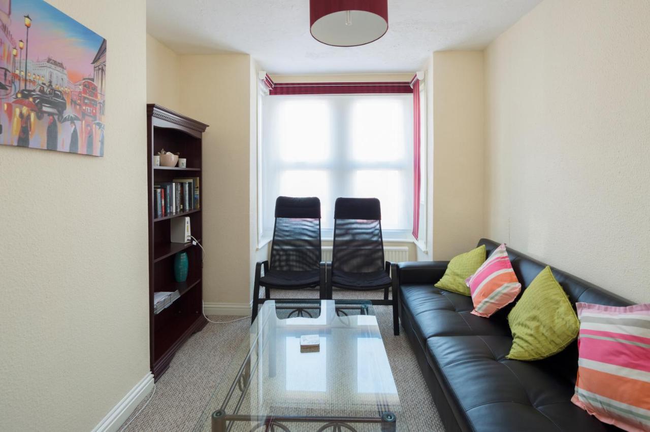 Stylish Modern By Kasar Stays Gillingham  Esterno foto